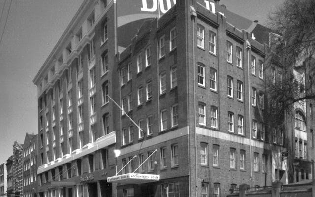 001 117 119 Harrington street Bushells Building 1970s
