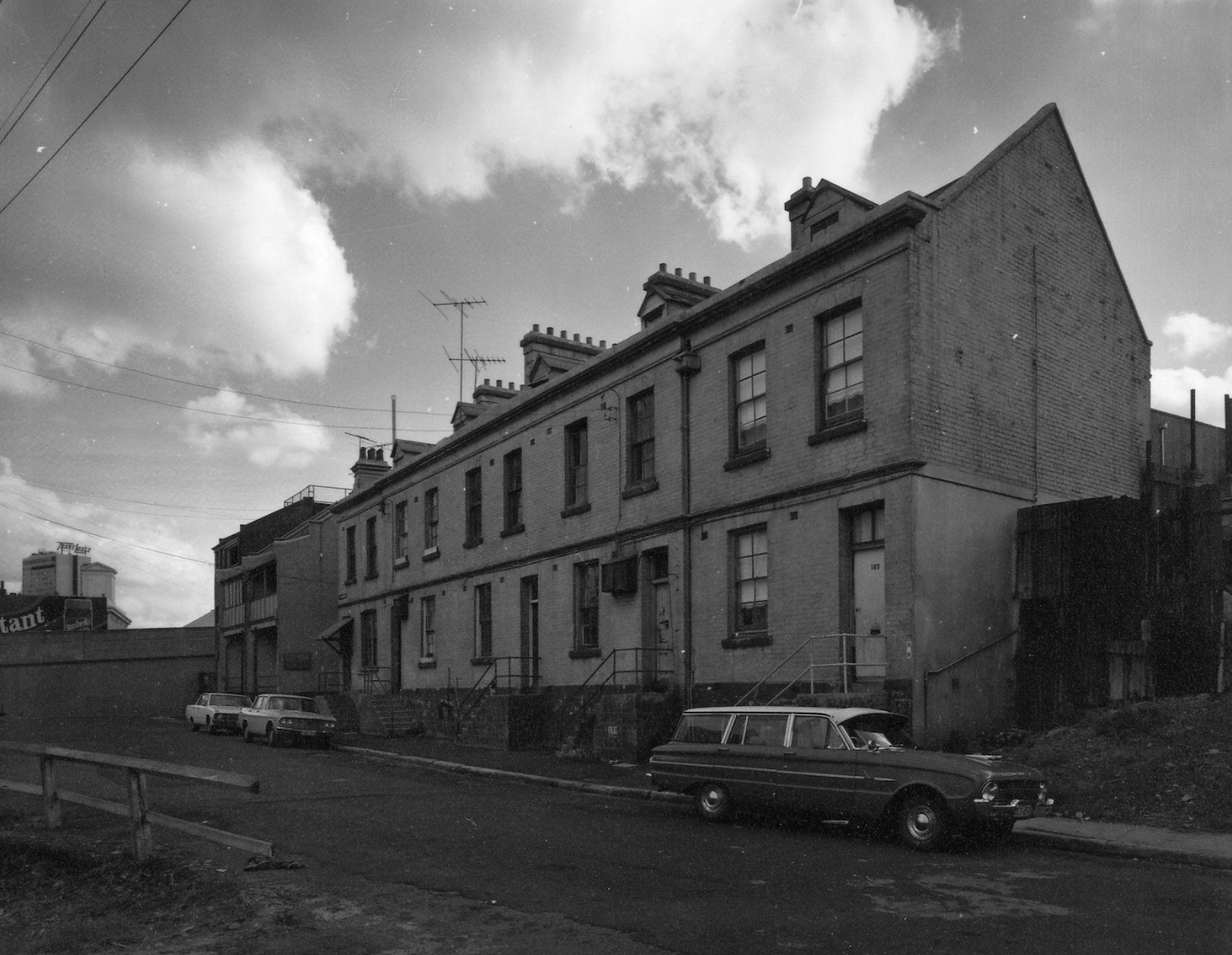 Jobbins Terrace, 103-111 Gloucester st, 1970