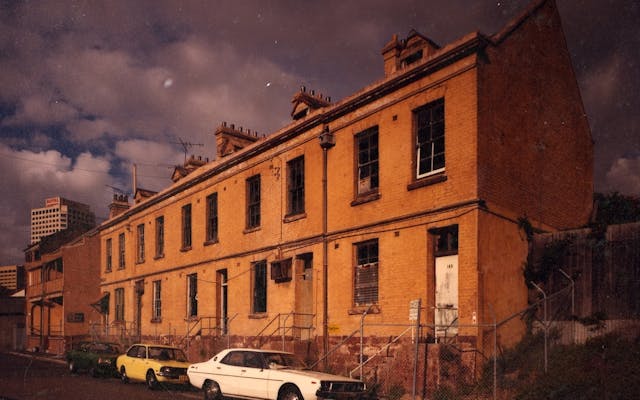 Jobbins Terrace, 103-111 Gloucester st, 1980