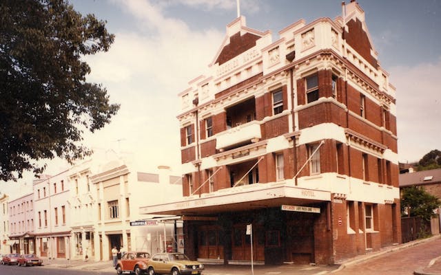 Observer Hotel, 69 George st, 1980