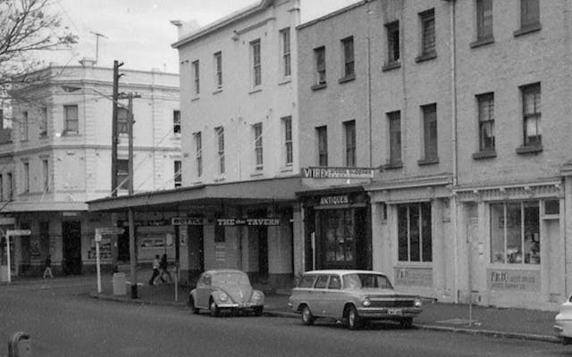 Orient Hotel, 87-89 George st, 1970
