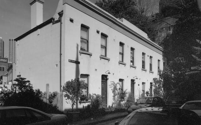 Avery Terrace, 2-4 Atherden st, 2001