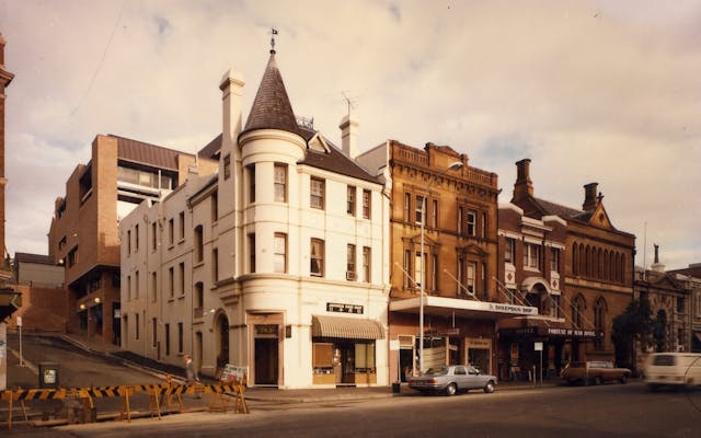 Russell Hotel, 143 George st, 1980