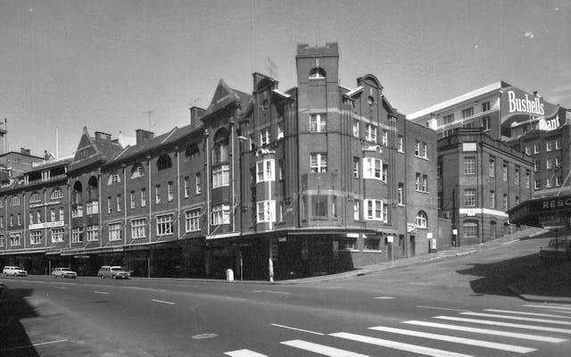 Newcastle Hotel, Cnr George Essex Street, 1970