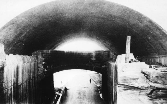 Demolition of the old Argyle bridges, c1931